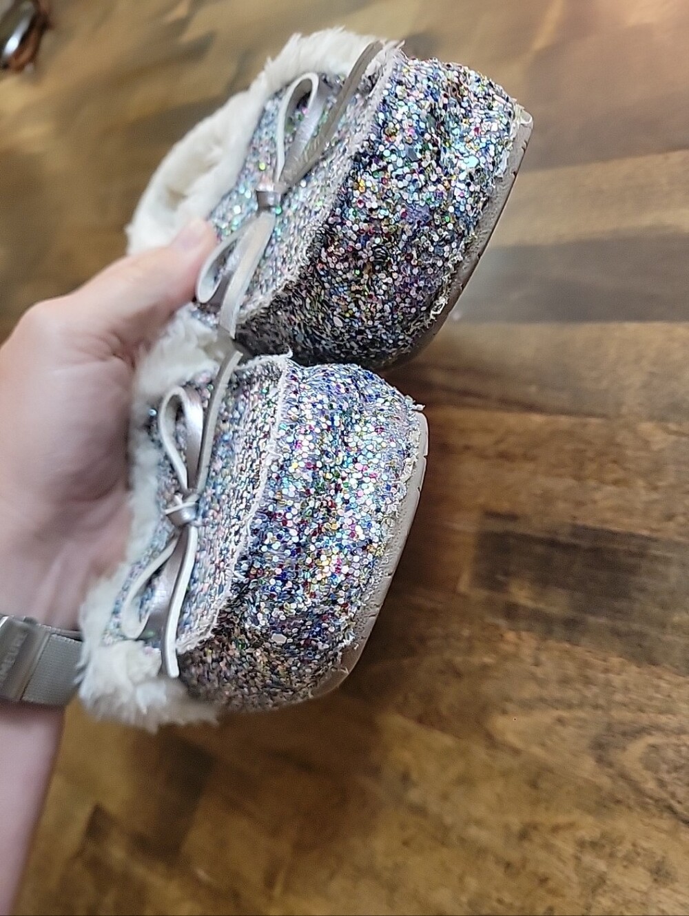 Sparkly Glitter Moccasin Slippers with Faux Fur Trim Girls Size 3 - Picture 13 of 16